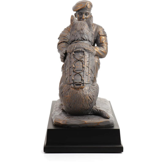 A Bond Forged Figurine - Cadetshop