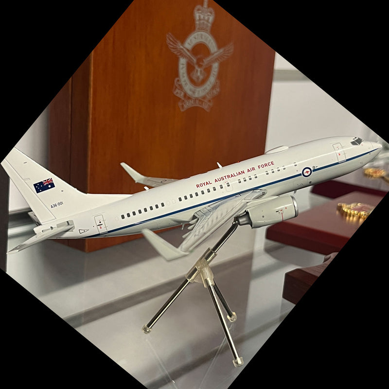 Load image into Gallery viewer, RAAF B737-700S Die Cast Model 1:200 Scale A36-001 - Cadetshop
