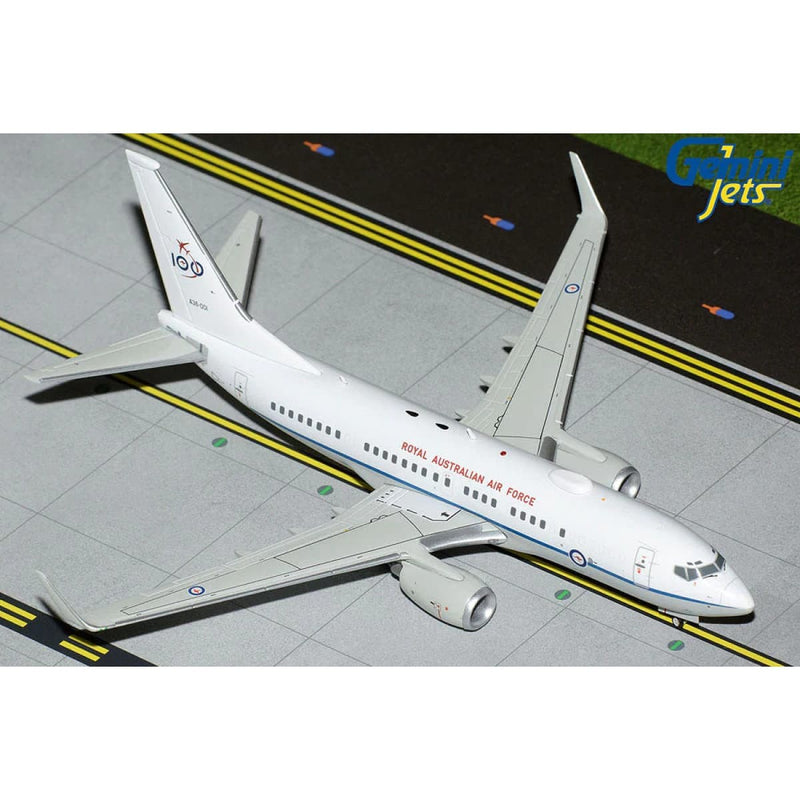 Load image into Gallery viewer, RAAF B737-700S Die Cast Model 1:200 Scale A36-001 &quot;100 Years&quot; - Cadetshop
