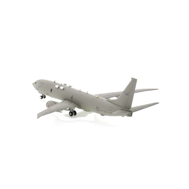 Load image into Gallery viewer, RAAF P-8A Poseidon Die Cast Model 1:400 Scale - Cadetshop
