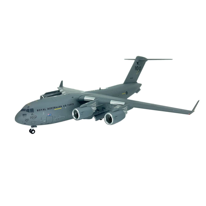 Load image into Gallery viewer, RAAF C-17A Globemaster Die Cast Model 1:200 Scale - Cadetshop
