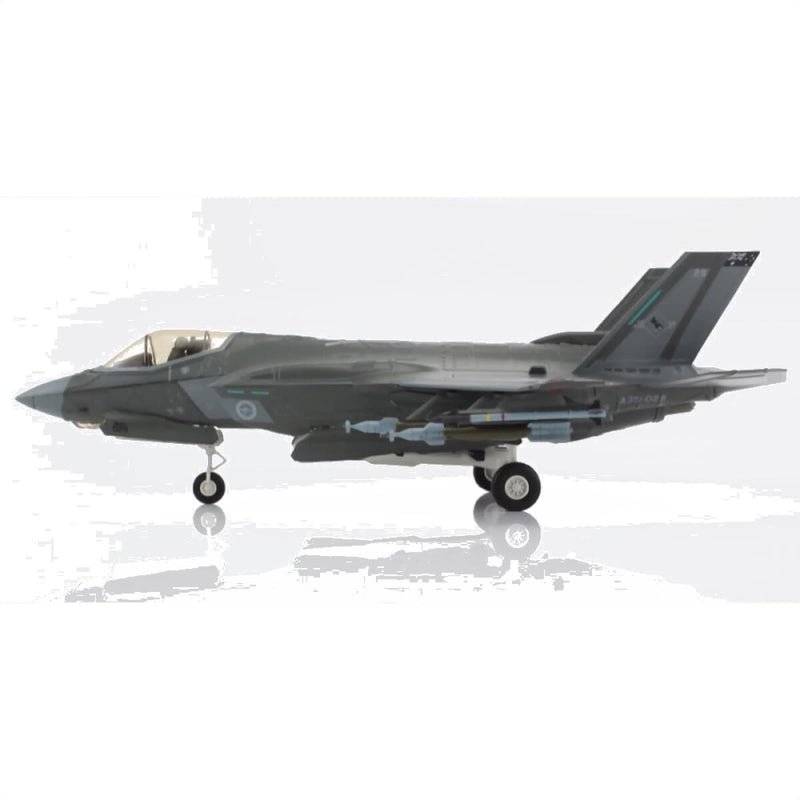 Load image into Gallery viewer, RAAF F-35A Lightning II Die Cast Model 1:72 Scale - Cadetshop
