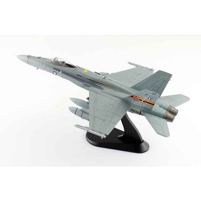Load image into Gallery viewer, RAAF F/A-18A Hornet Die Cast Model 1:72 Scale ARDU A21-32 - Cadetshop
