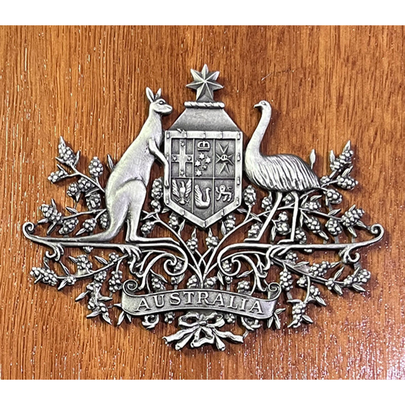 Load image into Gallery viewer, Presentation Plaque Australian Coat of Arms Plaque Large Pewter - Cadetshop
