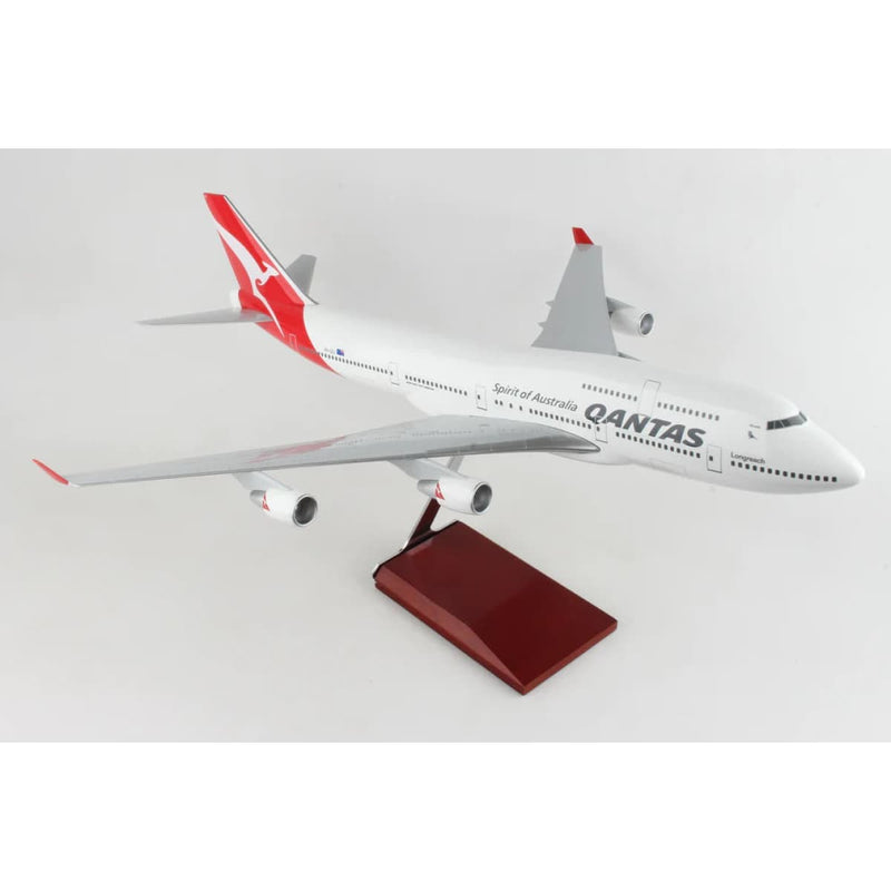 Load image into Gallery viewer, QANTAS 747-400 Model 1:100 Scale - Cadetshop
