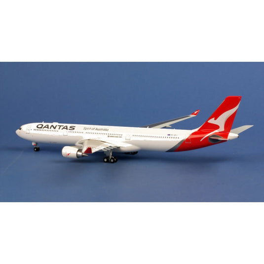 QANTAS Airbus A330-300 VH-QPJ 1:200 - Cadetshop
